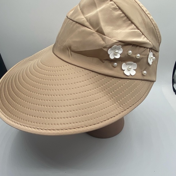 Beaded Flower Hat - Khaki - Picture 4 of 4